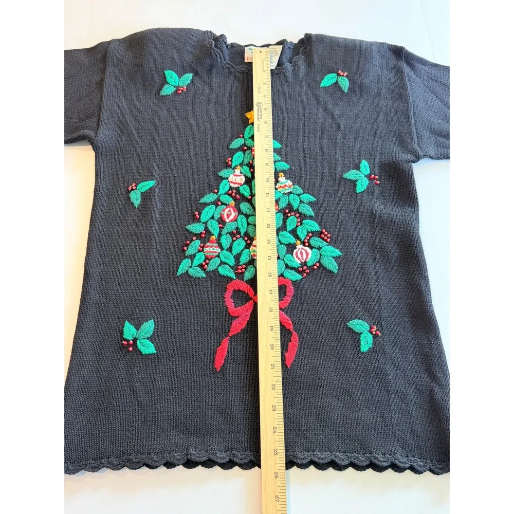 Nutcracker‎ Vintage Christmas Sweater Black Embroidered Tree Scalloped Hem M